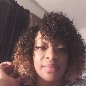 Meet your Posher, Latoya